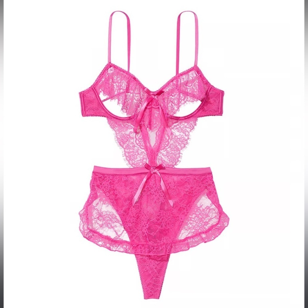New! Victoria’s Secret very sexy The Dreamer open cup apron Teddy 4384
